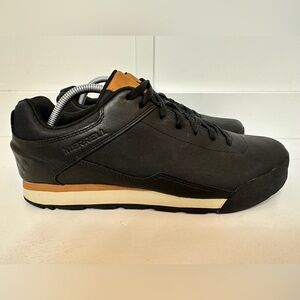 Merrell Burnt Rock Hiking Outdoor Shoes Black Leather Mens Size 10 J97279